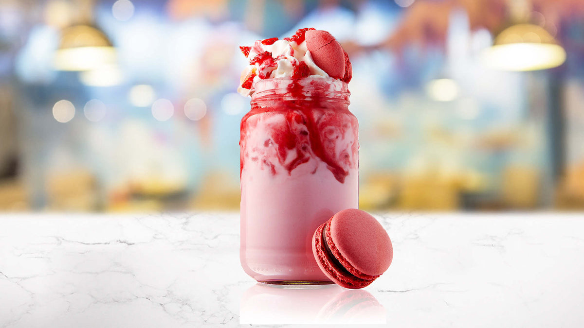 Sea Salt Caramel & Berry Macaroon Frappe